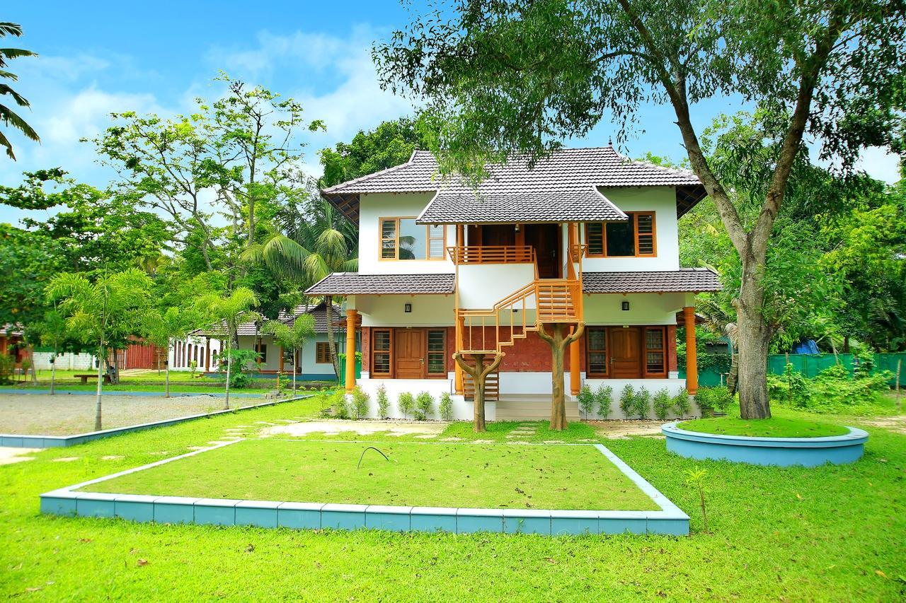 ホテル Casa Marari マラリクラム エクステリア 写真